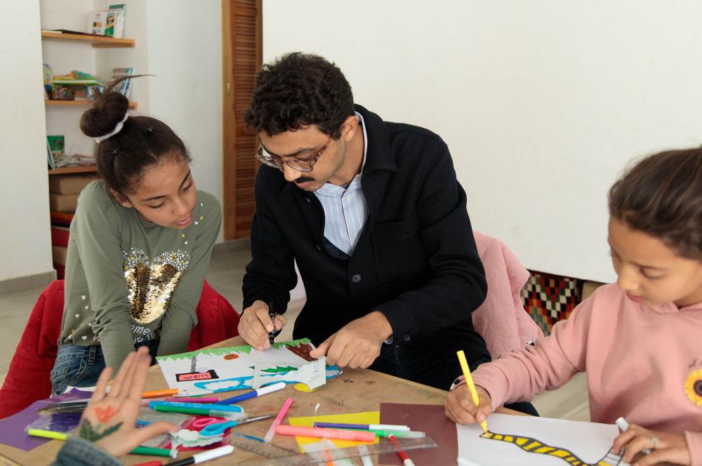 Atelier d’initiation à l’architecture animé par Bilel Ben Romdhane au sein de l'école primaire de la rue el Marr, médina de Tunis, Programme Art et Education, 2023.