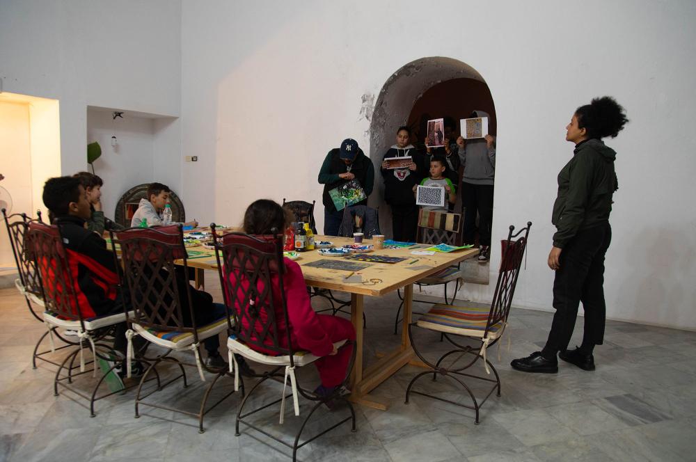 Art workshop for children and teenagers led by Chawki Lahmar and Lilia Ben Romdhane at L'Art Rue, Art et Education, 2023.
