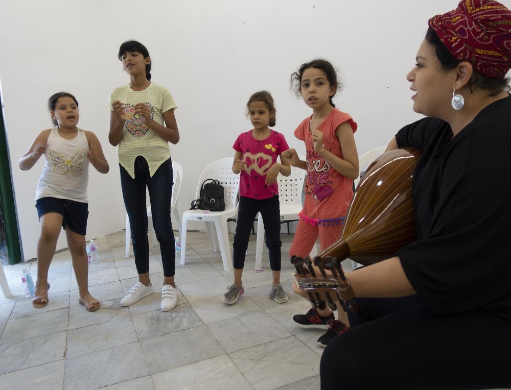 Atelier pour enfants d'éveil musical à L'Art Rue avec Amina Sanhaji, été 2020