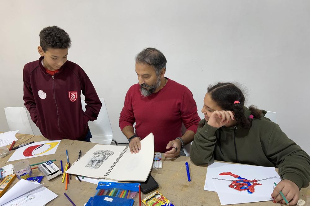 Atelier de bande-dessinée avec Chakib Daoud à L'Art Rue, novembre 2022.